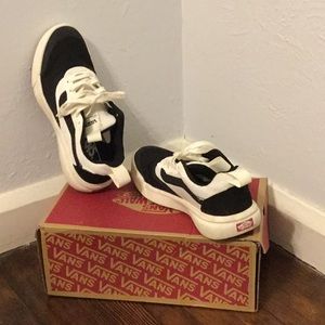 Woman’s size 7 Ultracush vans